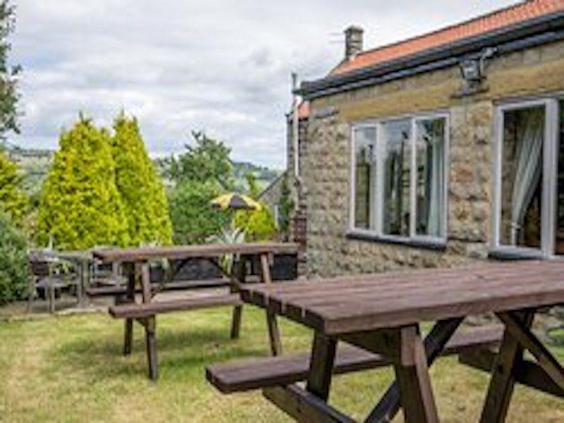 The Plough Hotel Sleights Eksteriør billede