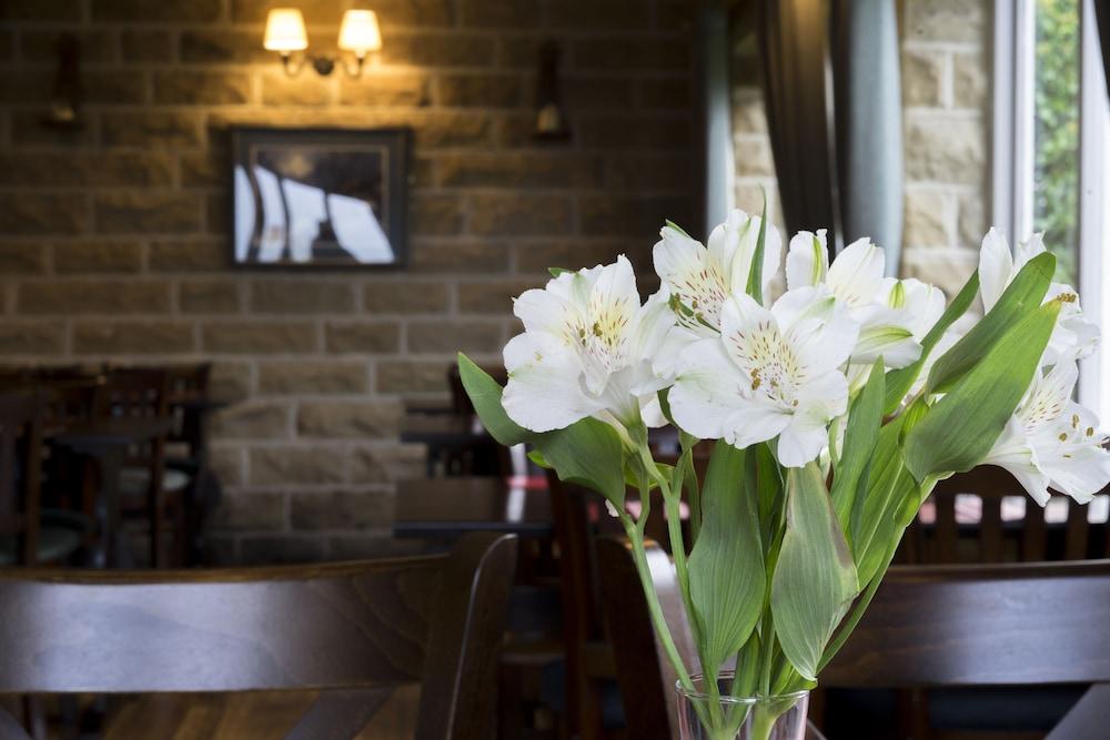 The Plough Hotel Sleights Eksteriør billede